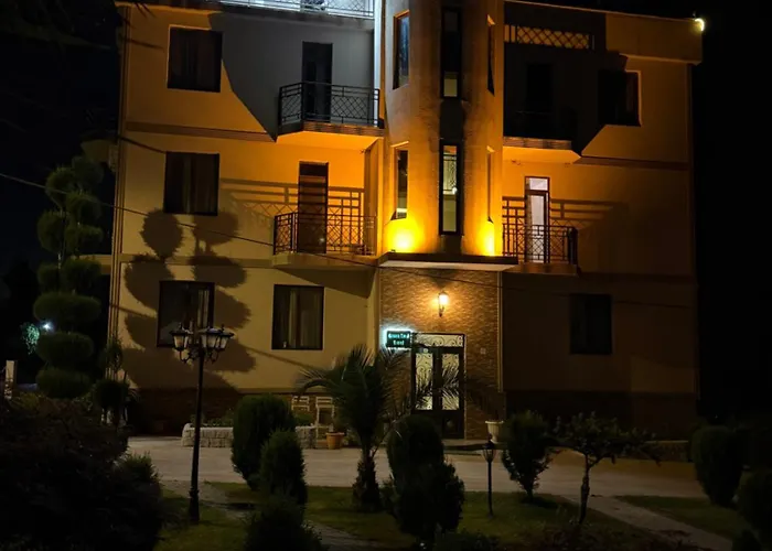 Green Yard Hotel