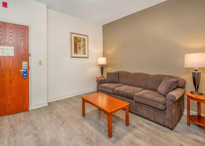 Comfort Inn & Suites Thousand Islands Harbour District