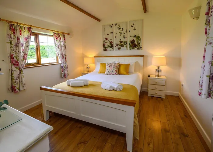 Lavender - Delightful Stables Conversion By Stae-Homes