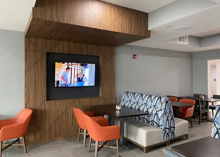 Holiday Inn Express Hotel & Suites Loveland By Ihg