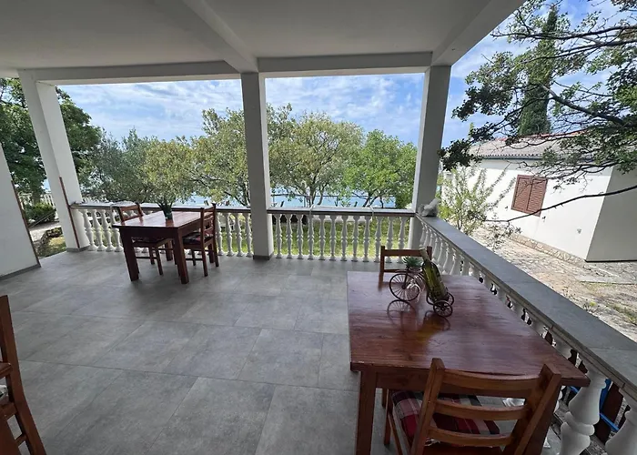 Apartments & Rooms Neno