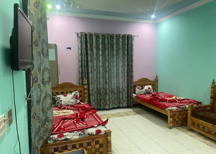 River Nights Hotel & Restaurant, Mahandri