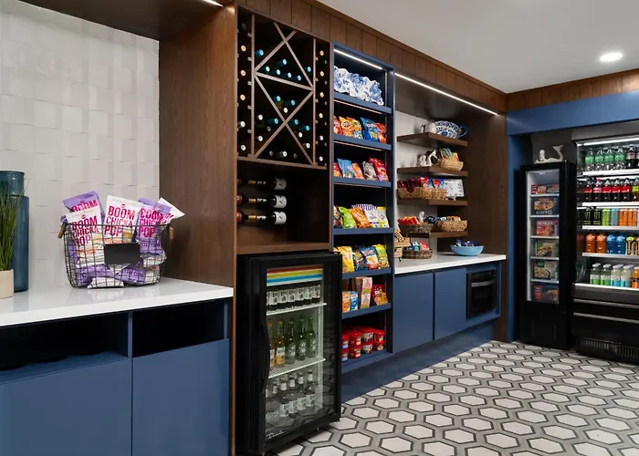 Doubletree By Hilton Norfolk Airport