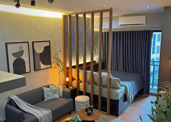 Sleek Designer Studio At Knightsbridge Residences