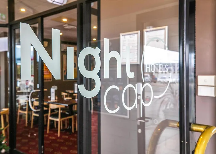Nightcap At Hendon Hotel