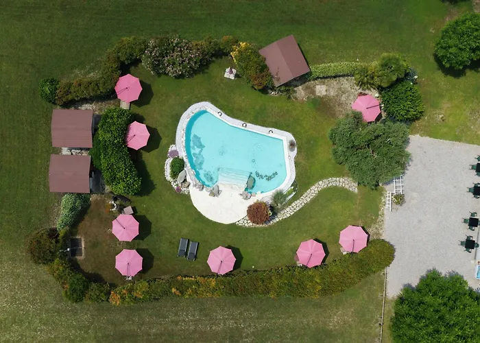 La Vie En Rose Resort