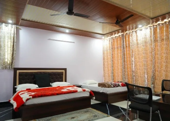Shri Anand Hotel Berinag Shahgram With Parking Included