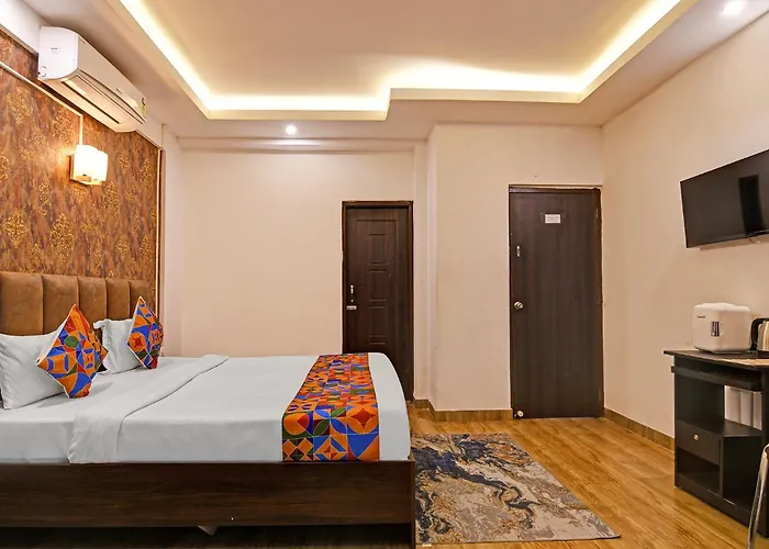Fabhotel 85 The Seven Wonders - Near Cnci Hospital Biswbangla Gate
