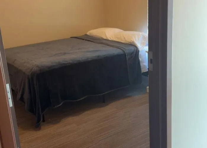 Willow E-Hotel