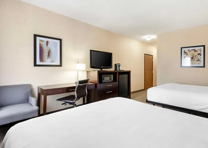 Best Western Plus Howe Inn