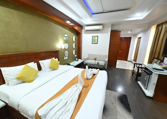 Hotel Amit International