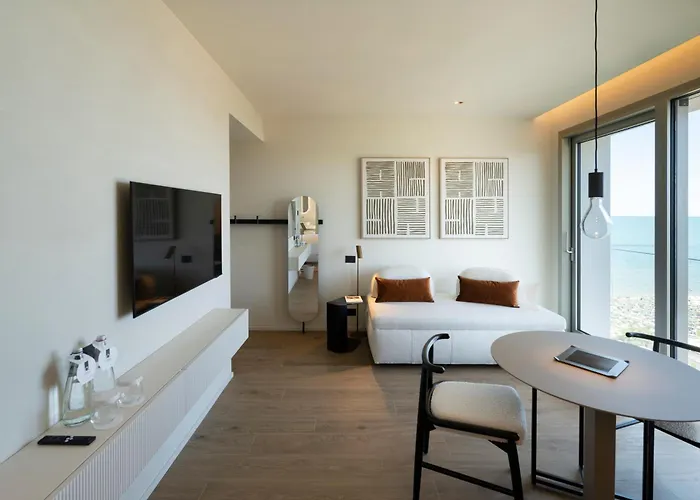 Opera Suite Hotel Pesaro