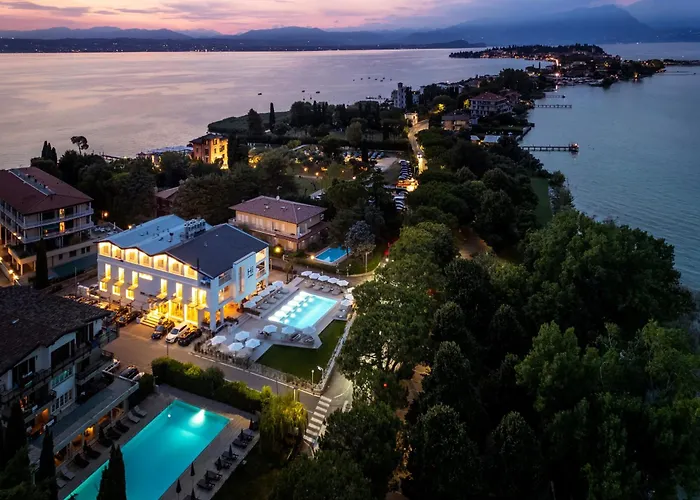Hi Hotels Sirmione - Lakeview Pool