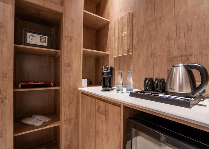 Nars Plus Al Naeem Hotel