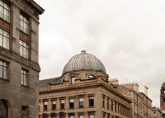 Moment Blythswood St