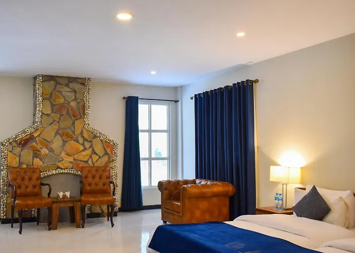 Roomy Mountain Top Resort, Batakundi