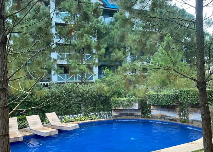 Pine Suites Tagaytay By Crown Asia
