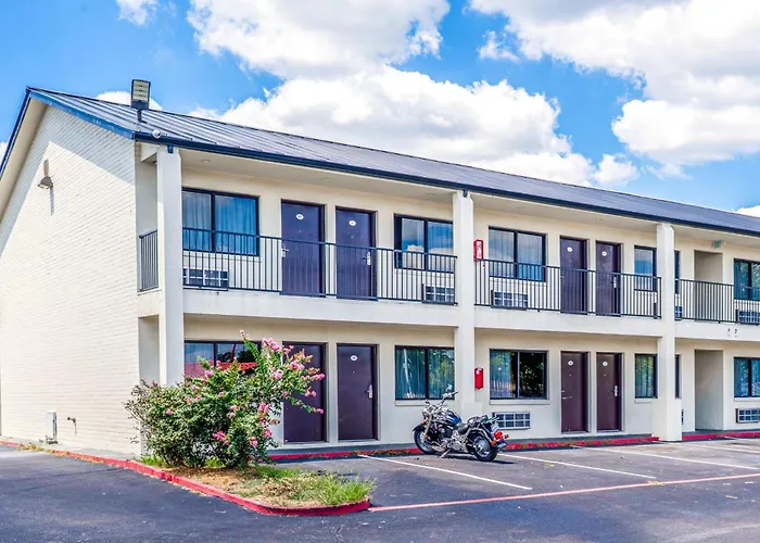 Oyo Hotel Houston N Fm-1960 Champions Tx