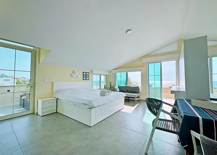 Halat Sailing Club Guest House