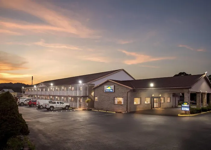 Days Inn By Wyndham Huntington