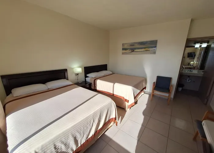 #53 Bungalow Seaside Hotel & Victors Rv Park