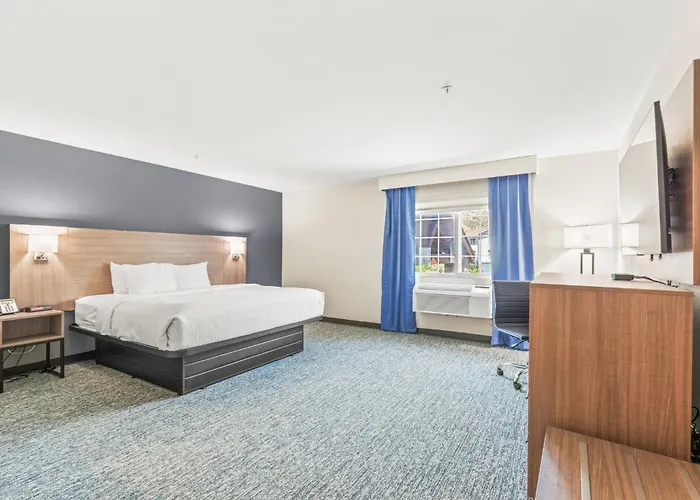 Quality Inn & Suites On The River