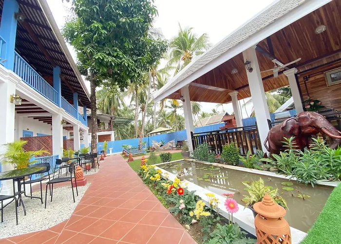 Sadakham Hotel