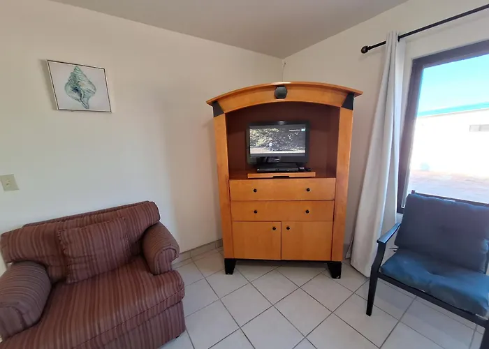 #55 Suite Bungalow Seaside Hotel & Victors Rv Park