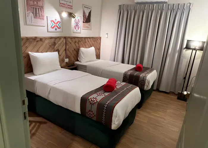 Sandra Hotel