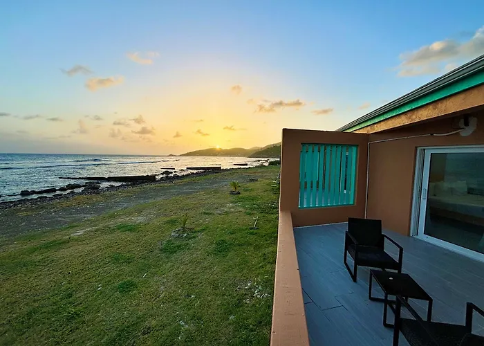 Grapetree Bay Hotel And Villas