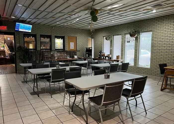 Airport Motor Inn