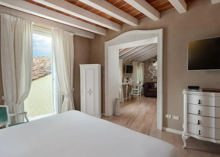 Regia Rosetta - Royal Rooms Borghetto