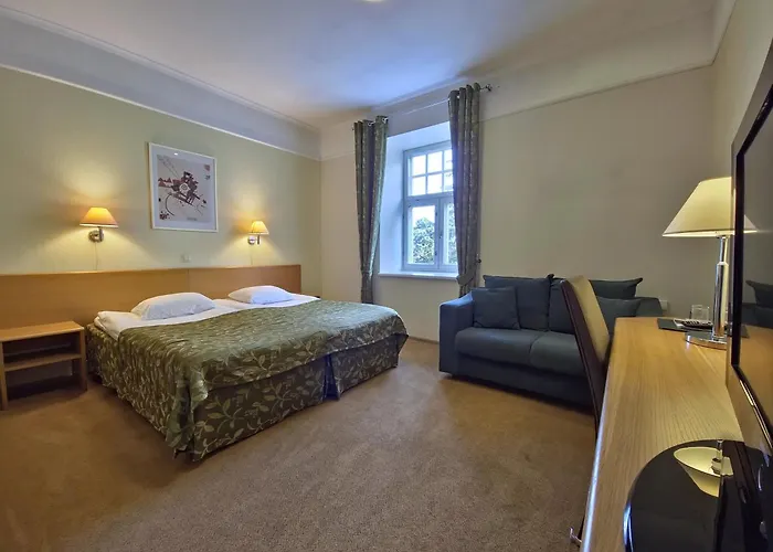 Barclay Hotel
