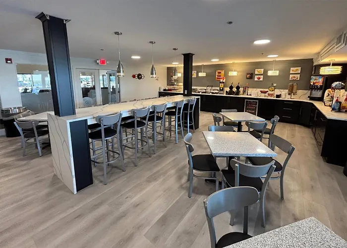 Ramada By Wyndham Springfield North