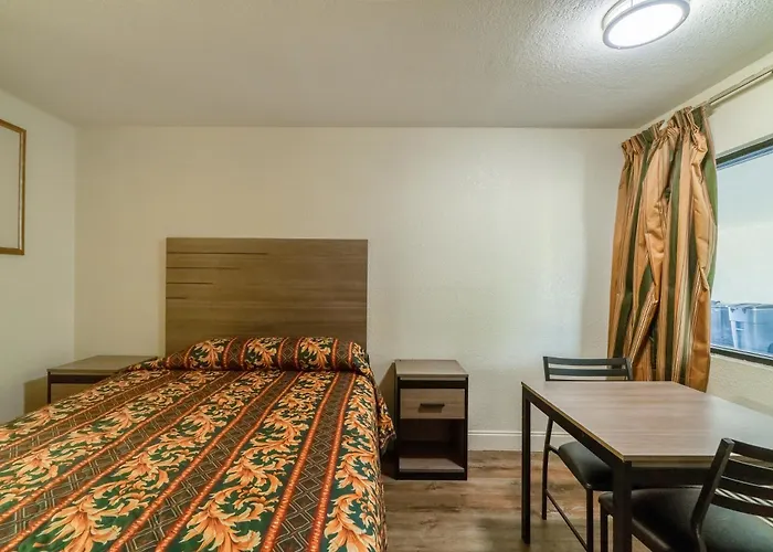 Oyo Hotel Houston N Fm-1960 Champions Tx