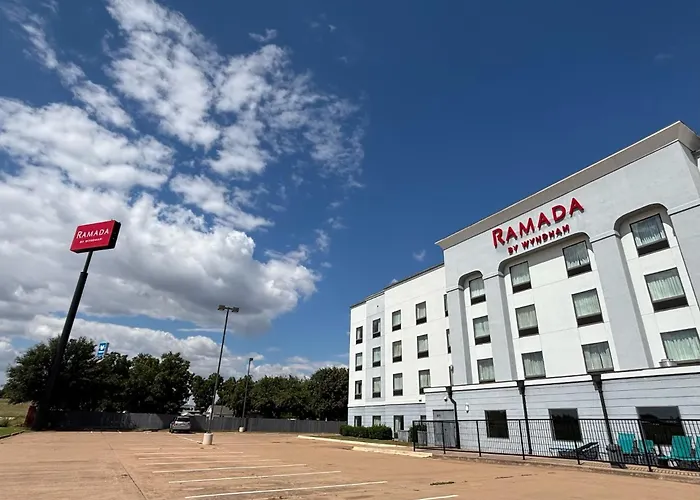 Ramada By Wyndham Burkburnett - Wichita Falls