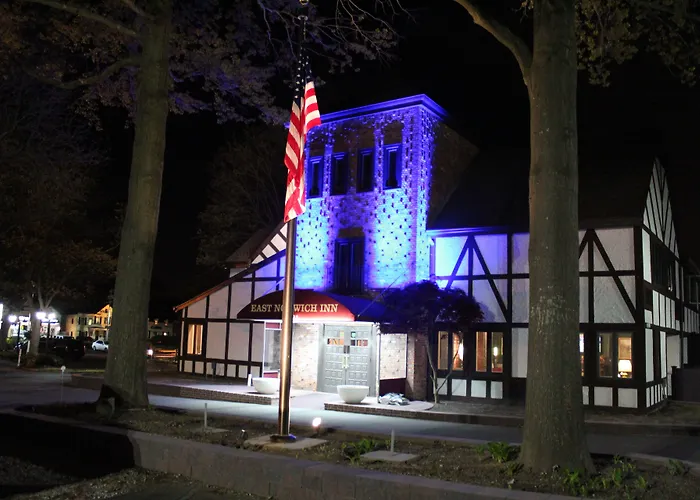 East Norwich Inn