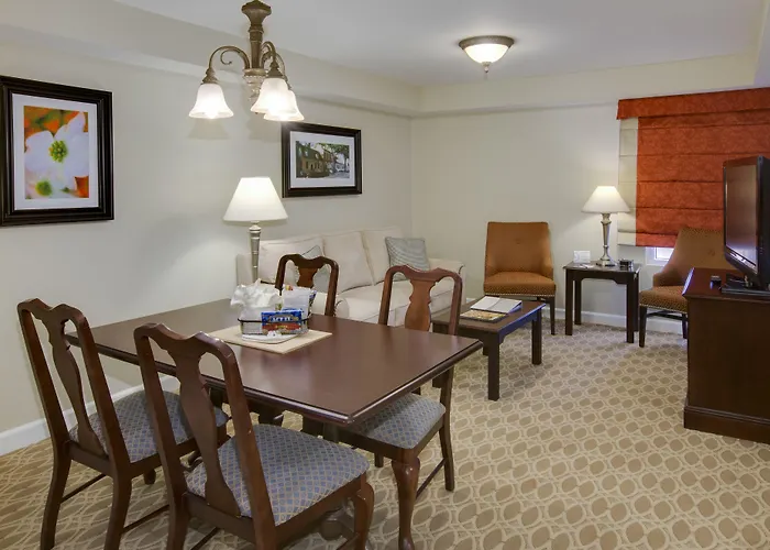 Bluegreen Vacations Patrick Henry Square, An Ascend Collection Resort