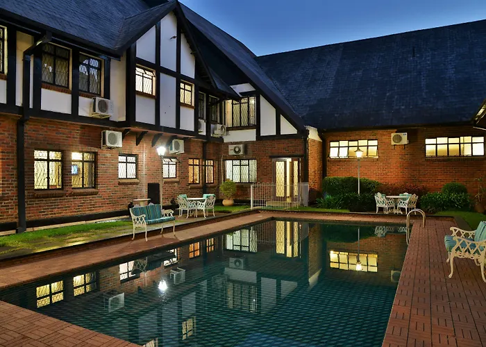 Cresta Churchill Hotel