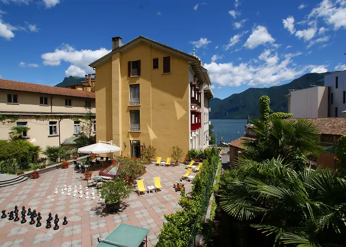 International Au Lac Historic Lakeside Hotel