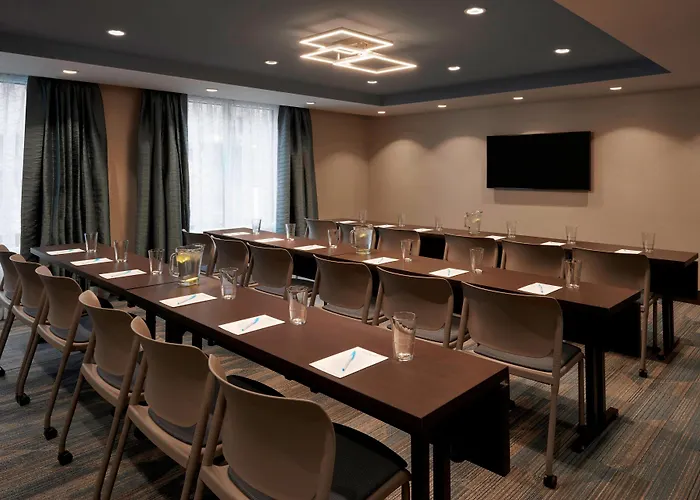 Fairfield By Marriott Montreal Downtown