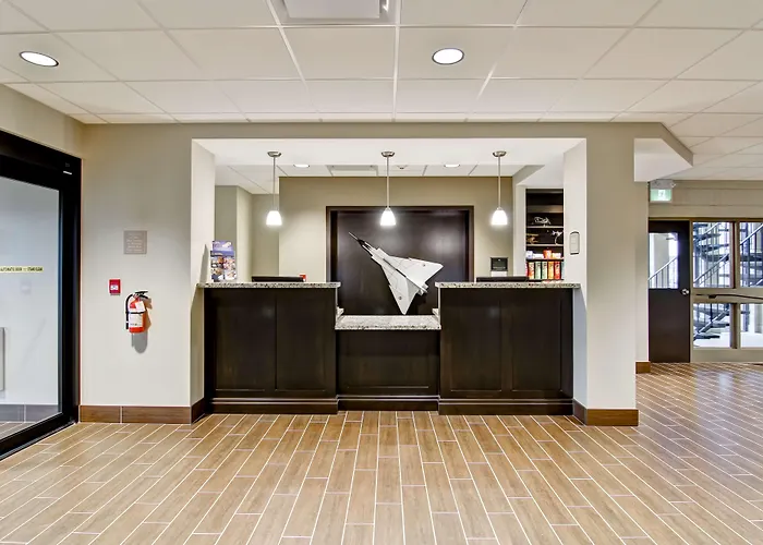 Best Western London Airport Inn & Suites