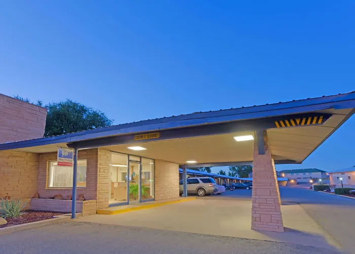 Suburban Studios Near Mesa Verde