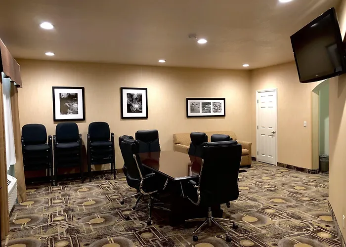 Best Western San Dimas Hotel & Suites