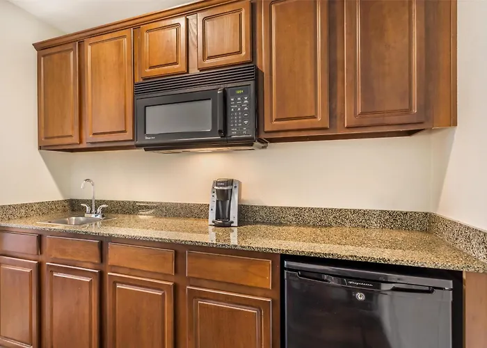 Best Western Plus Valdosta Hotel & Suites