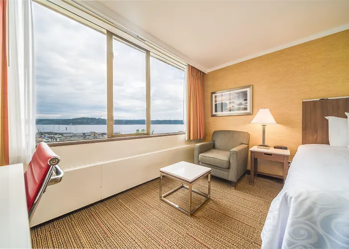 Coast Discovery Inn