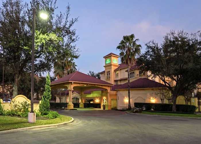 La Quinta By Wyndham Houston West Park 10