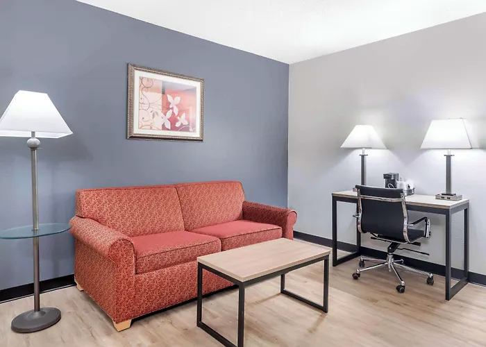 Baymont By Wyndham Kennesaw