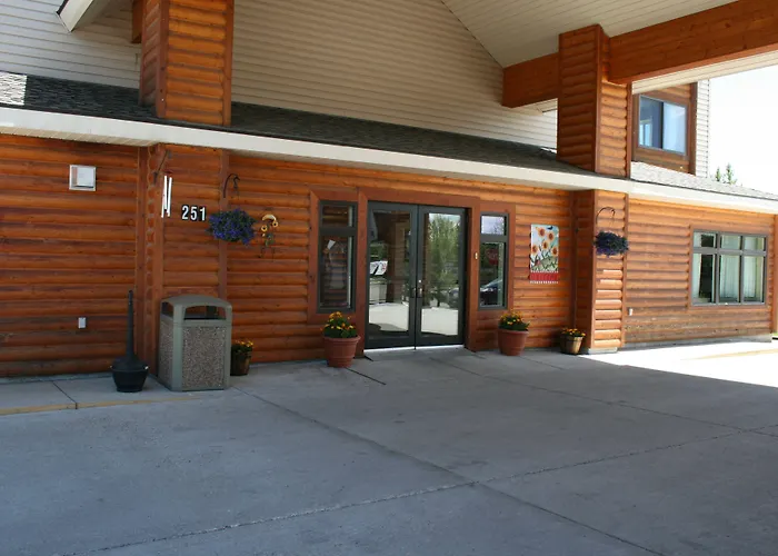 Yellowstone Lodge