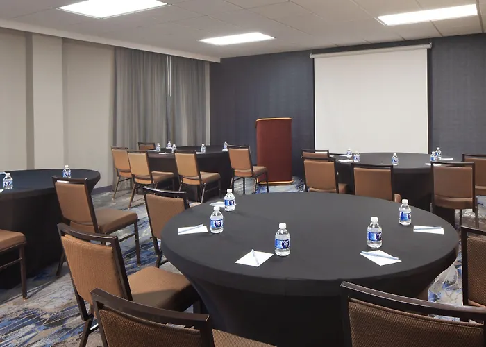 Fairfield Inn & Suites By Marriott Charleston
